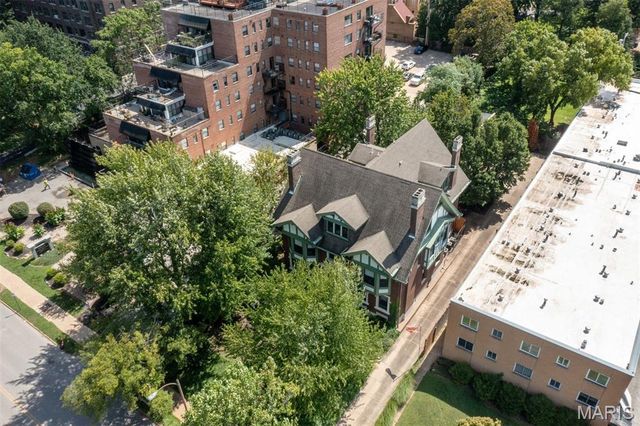 3500 Russell Boulevard, St Louis, MO 63104