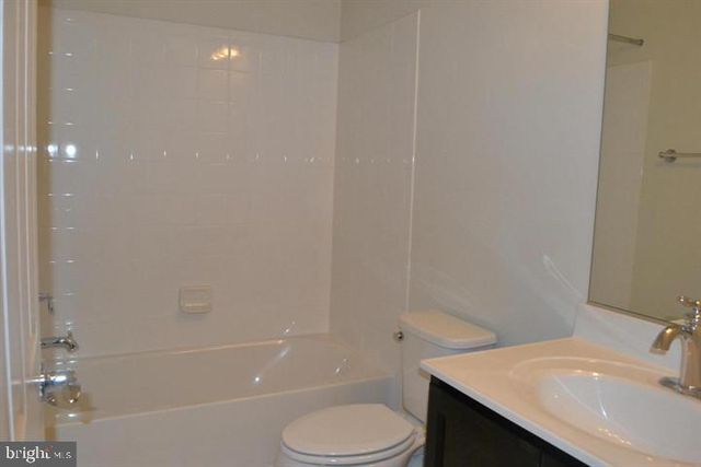 20704 ERSKINE TER, Ashburn, VA 20147