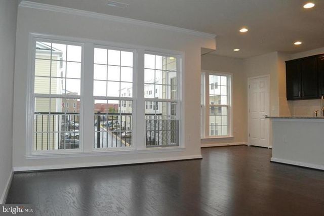 20704 ERSKINE TER, Ashburn, VA 20147
