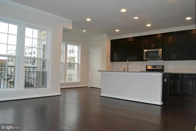 20704 ERSKINE TER, Ashburn, VA 20147