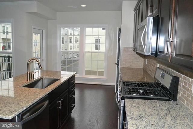20704 ERSKINE TER, Ashburn, VA 20147