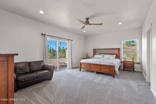 10824 N Payment Peak Rd, Hauser, ID 83854