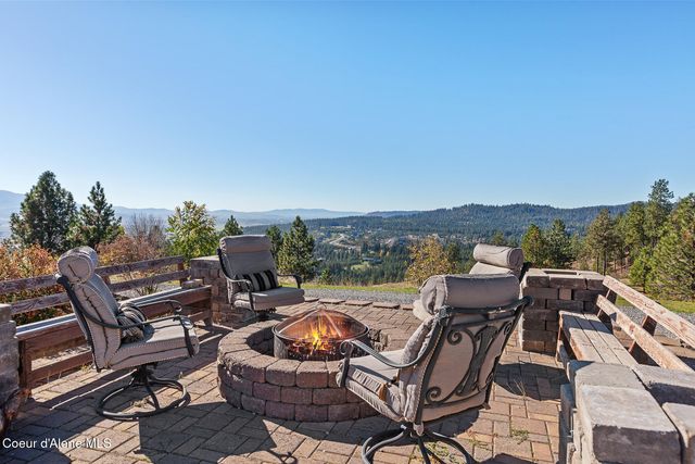 10824 N Payment Peak Rd, Hauser, ID 83854