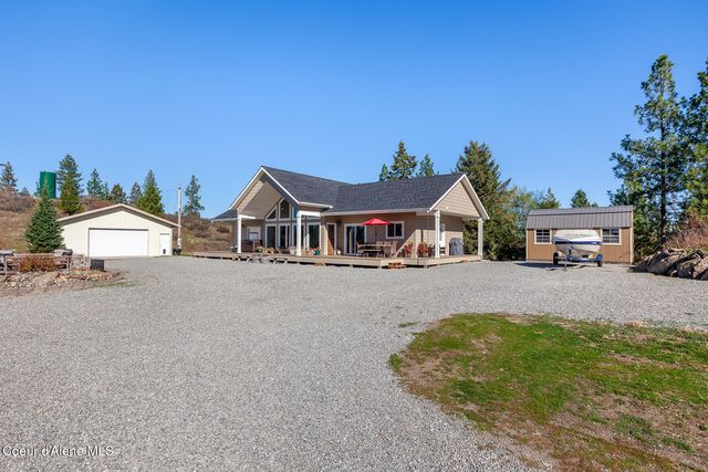 10824 N Payment Peak Rd, Hauser, ID 83854