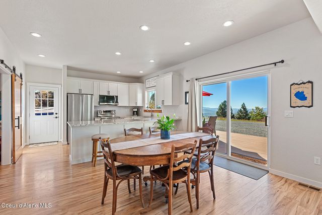 10824 N Payment Peak Rd, Hauser, ID 83854