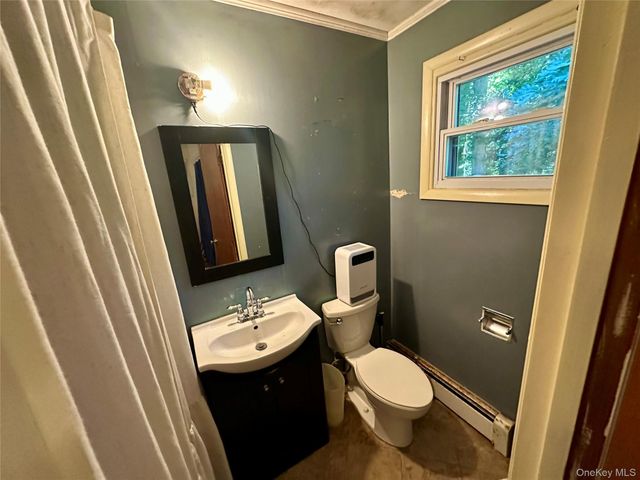18 Wicks Avenue, Pine Plains, NY 12567