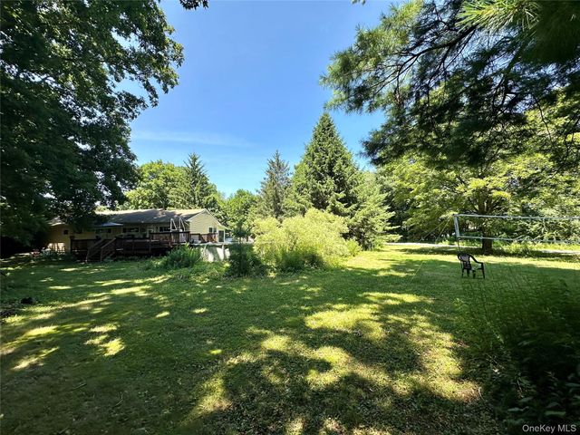18 Wicks Avenue, Pine Plains, NY 12567