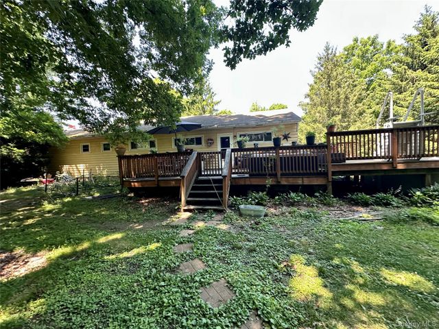 18 Wicks Avenue, Pine Plains, NY 12567
