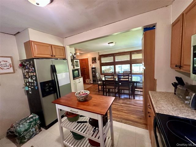 18 Wicks Avenue, Pine Plains, NY 12567