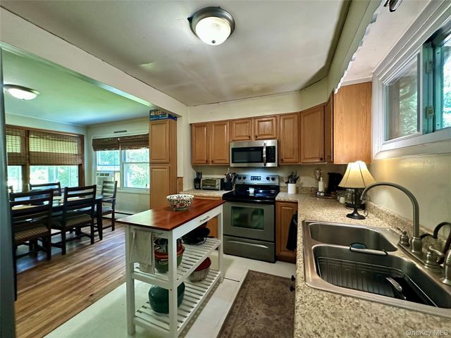 18 Wicks Avenue, Pine Plains, NY 12567