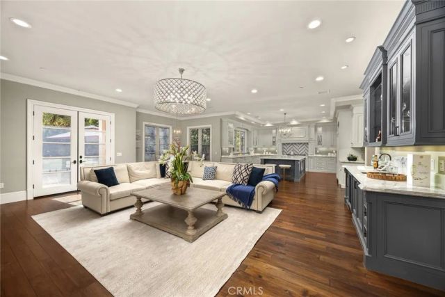 1201 S 10th Ave, Arcadia, CA 91006