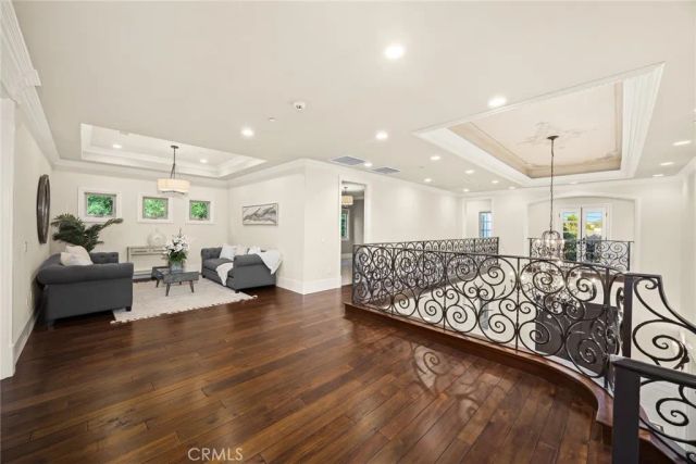 1201 S 10th Ave, Arcadia, CA 91006