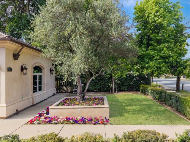 1201 S 10th Ave, Arcadia, CA 91006