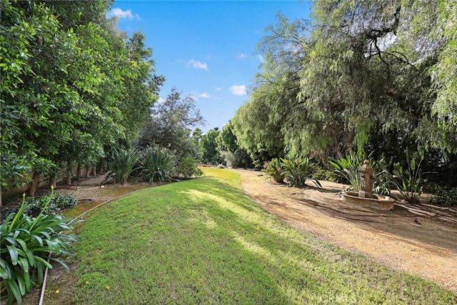 1201 S 10th Ave, Arcadia, CA 91006