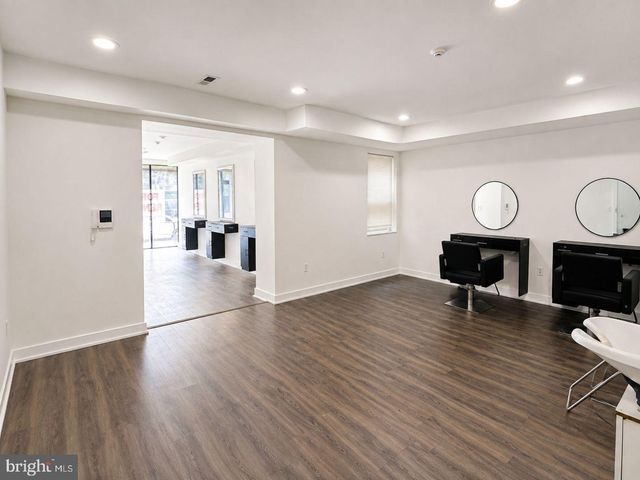 633 LINDLEY AVE, Philadelphia, PA 19120