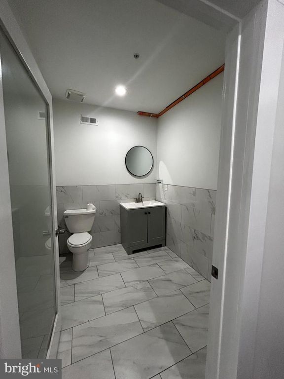 633 LINDLEY AVE, PHILADELPHIA, PA 19120 — photo 3