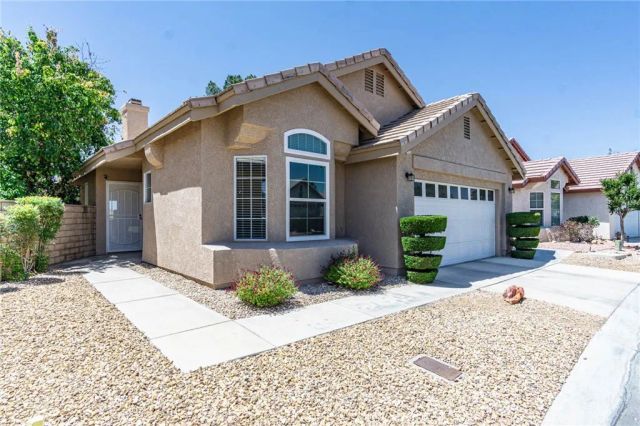11342 Sawgrass Bend, Apple Valley, CA 92308