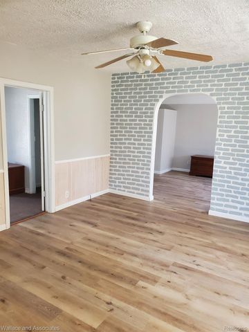 1918 7th, Port Huron, MI 48060