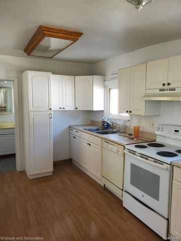 1918 7th, Port Huron, MI 48060