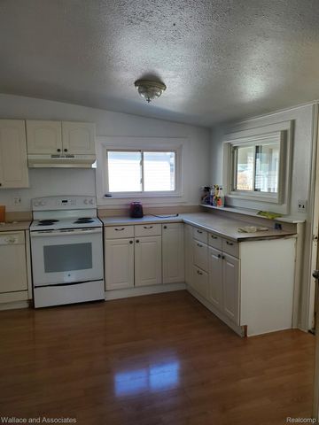 1918 7th, Port Huron, MI 48060