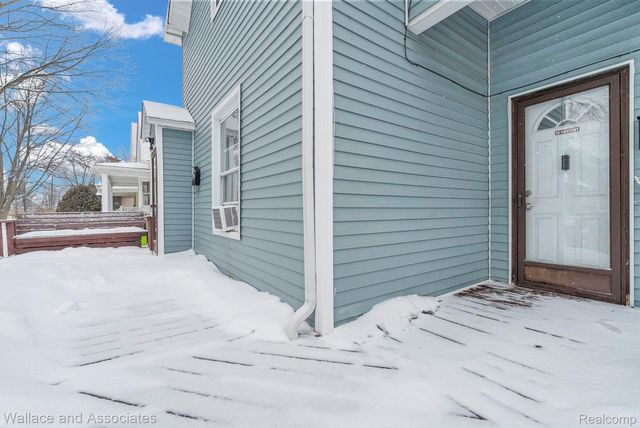 1918 7th, Port Huron, MI 48060