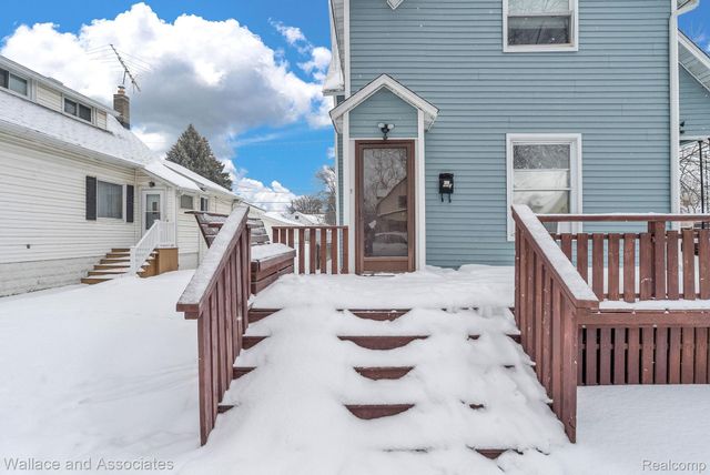 1918 7th, Port Huron, MI 48060