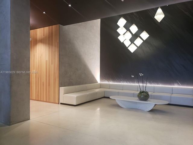 151 SE 1st St 1808, Miami, FL 33131