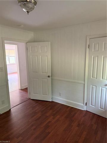 439 Meadowview Drive, Winston-salem, NC 27107