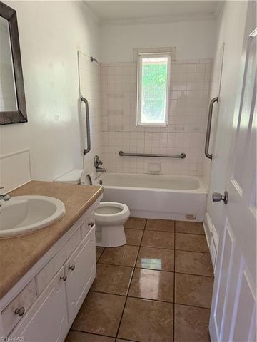 439 Meadowview Drive, Winston-salem, NC 27107