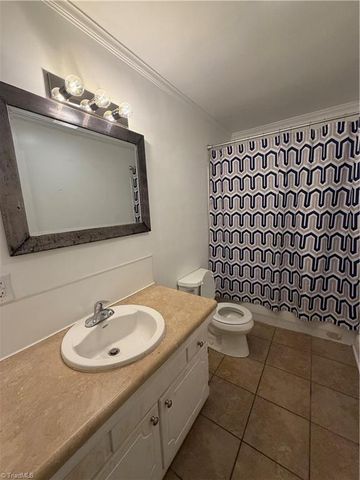 439 Meadowview Drive, Winston-salem, NC 27107