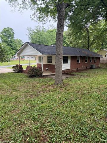 439 Meadowview Drive, Winston-salem, NC 27107