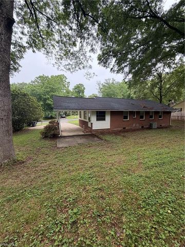 439 Meadowview Drive, Winston-salem, NC 27107