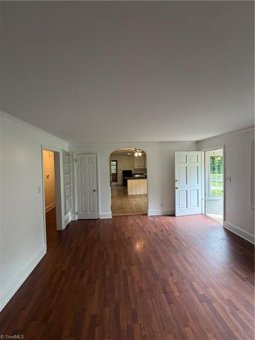 439 Meadowview Drive, Winston-salem, NC 27107