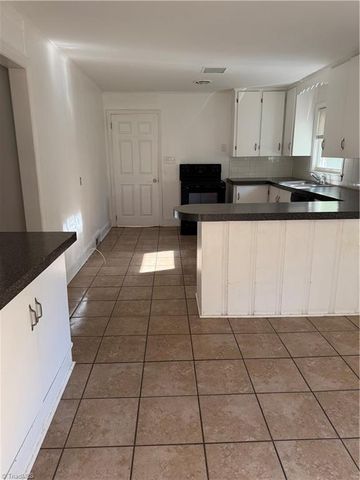 439 Meadowview Drive, Winston-salem, NC 27107