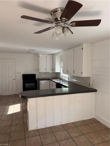 439 Meadowview Drive, Winston-salem, NC 27107