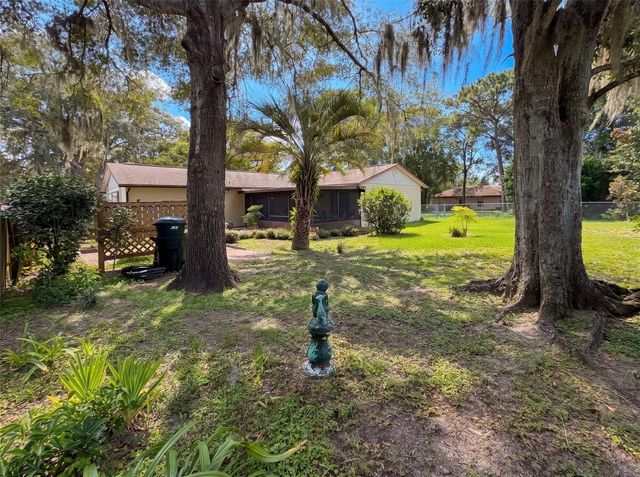 620 WHITNEY AVENUE, Inverness, FL 34452