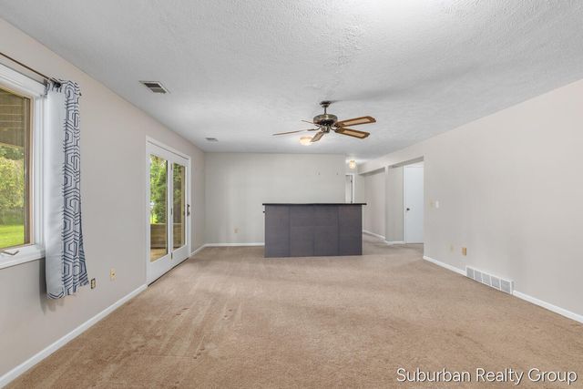 2543 Glencairin Drive Nw, City Of Grand Rapids, MI 49504