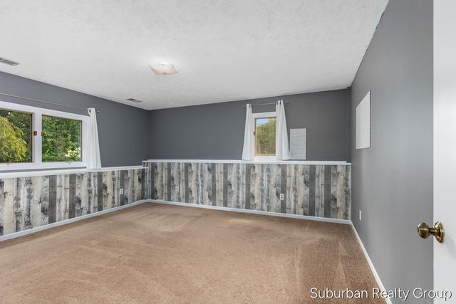 2543 Glencairin Drive Nw, City Of Grand Rapids, MI 49504