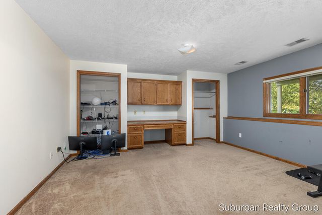 2543 Glencairin Drive Nw, City Of Grand Rapids, MI 49504