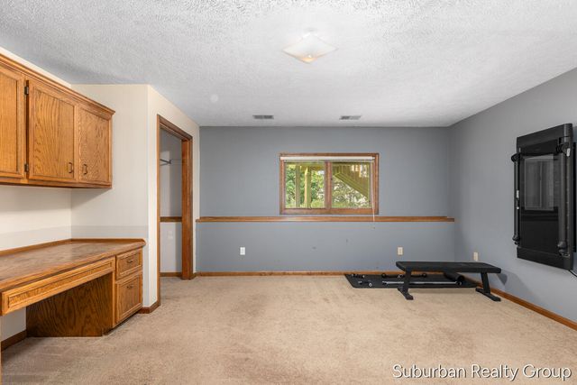 2543 Glencairin Drive Nw, City Of Grand Rapids, MI 49504