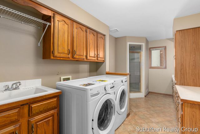 2543 Glencairin Drive Nw, City Of Grand Rapids, MI 49504
