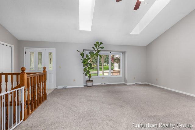 2543 Glencairin Drive Nw, City Of Grand Rapids, MI 49504