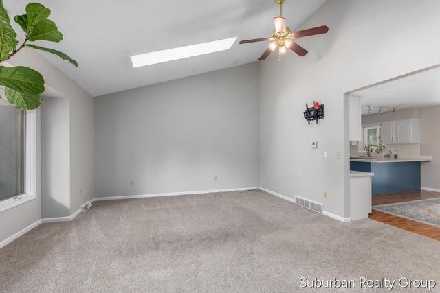 2543 Glencairin Drive Nw, City Of Grand Rapids, MI 49504