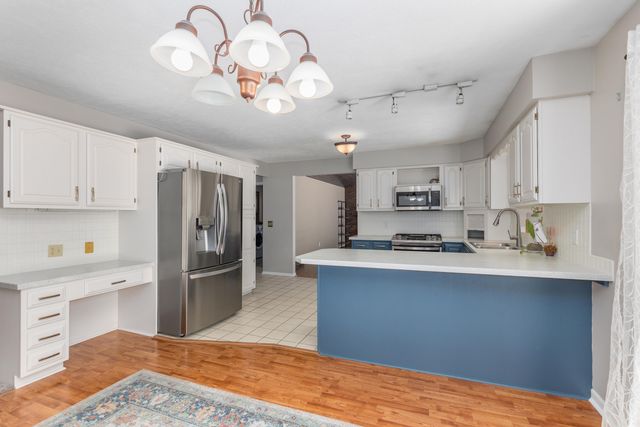 2543 Glencairin Drive Nw, City Of Grand Rapids, MI 49504