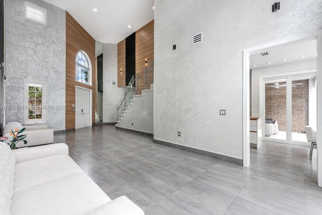 3949 194th Ln, Sunny Isles Beach, FL 33160