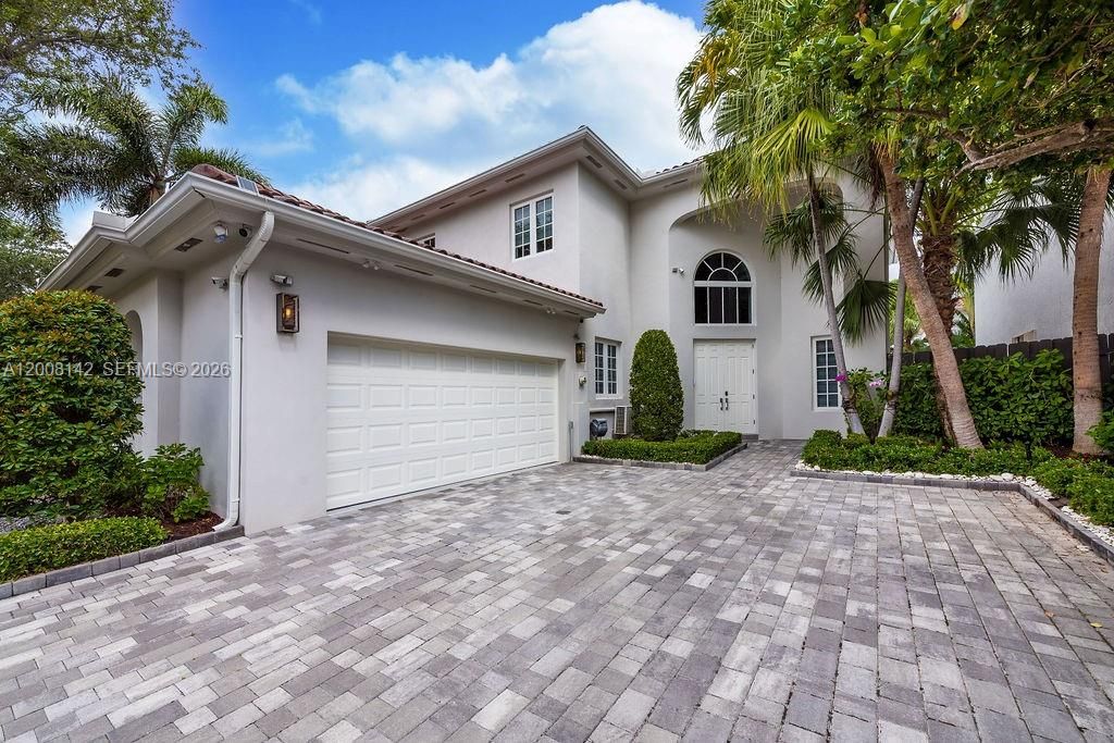 3949 194th Ln, Sunny Isles Beach, FL 33160