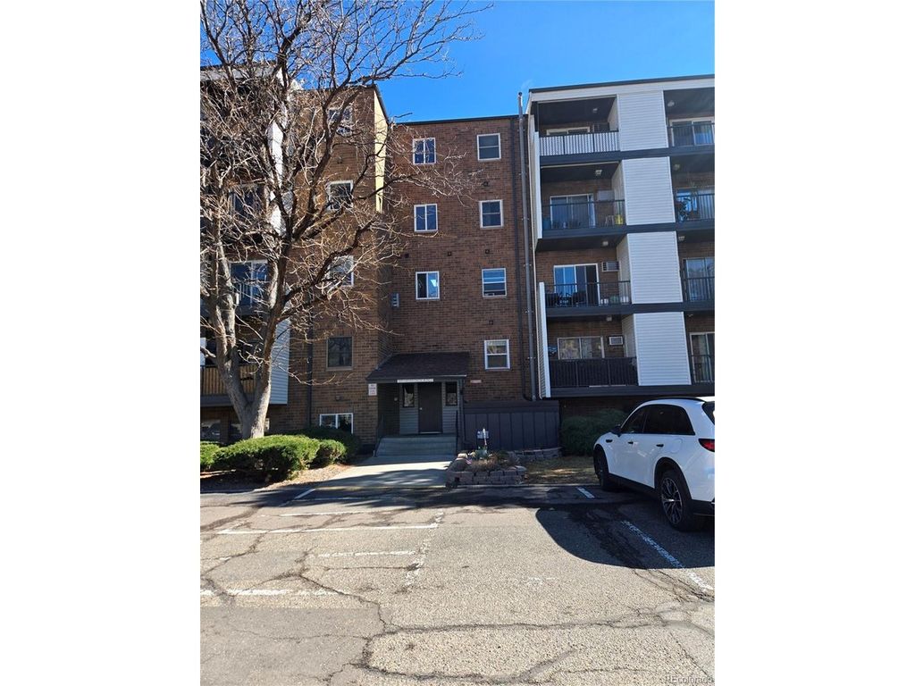 1250 Golden Cir 305, Golden, CO 80401