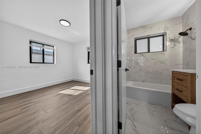 2633 NE 13th Ave 1, Pompano Beach, FL 33064