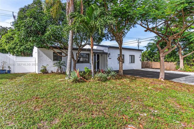 2633 NE 13th Ave 1, Pompano Beach, FL 33064