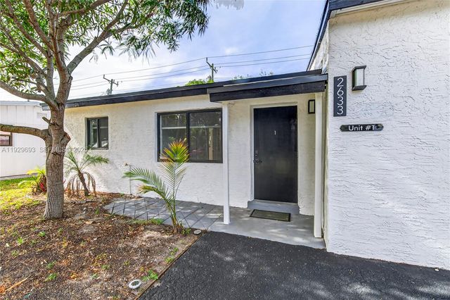 2633 NE 13th Ave 1, Pompano Beach, FL 33064